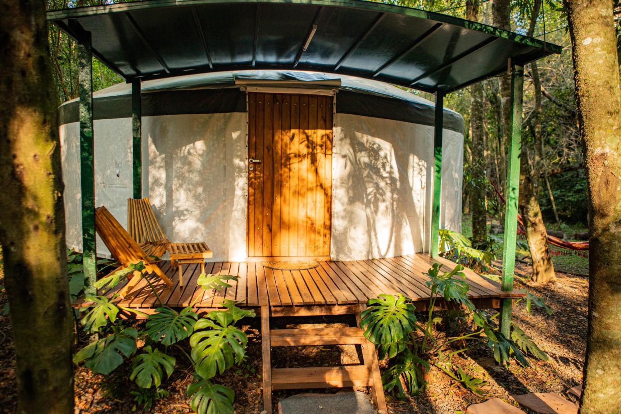Luxury tent Yurtas Ivirareta Glamping Garupa